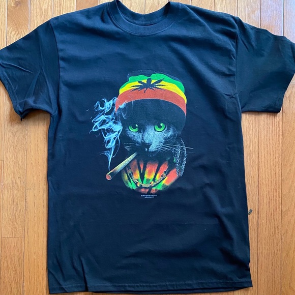 Brand New "Rasta Cat" Tee. Beautiful print - Picture 7 of 8